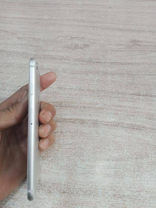 iphone 6 64gb  wala non pta 03095905563 3