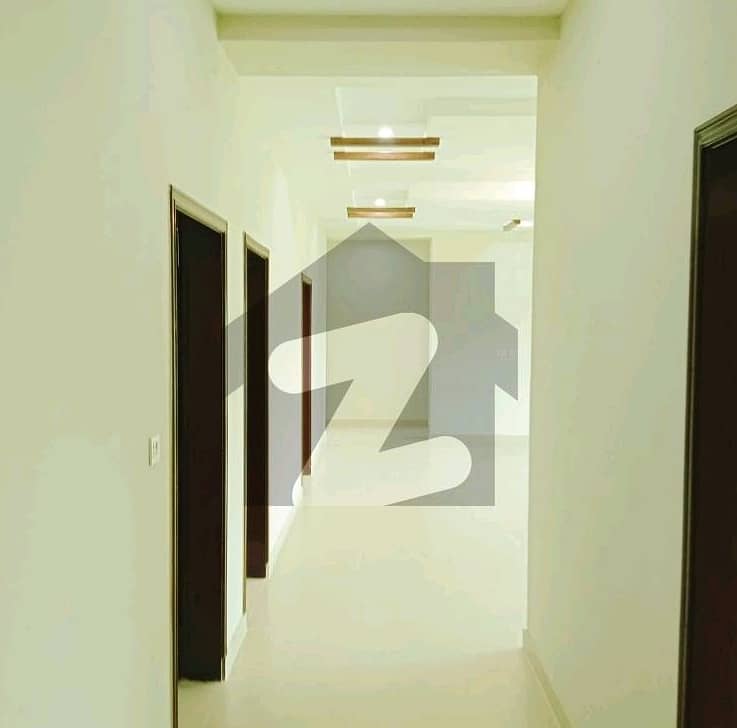 10 Marla Flat In Lahore Is Available For sale 2