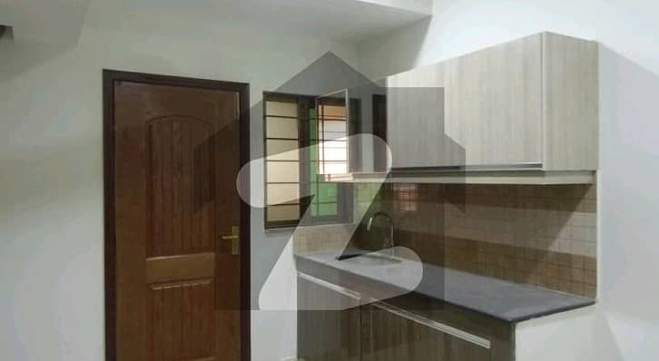 Flat Of 10 Marla Available For sale In Askari 11 - Sector B Apartments 9