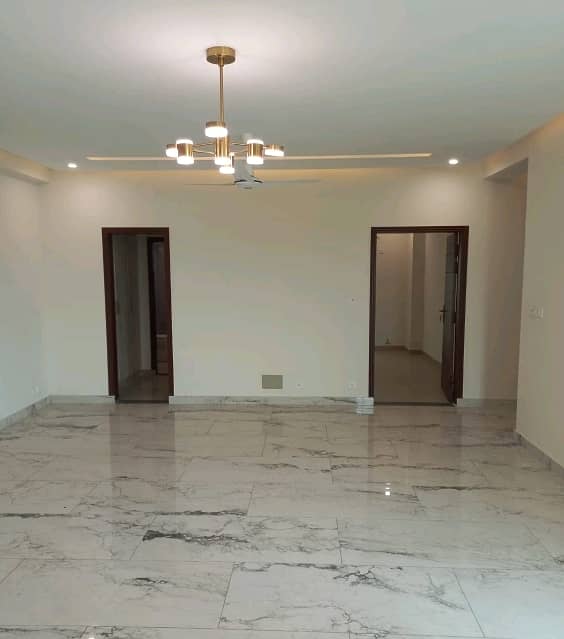 A Perfect Flat Awaits You In Askari 11 - Sector D Lahore 0