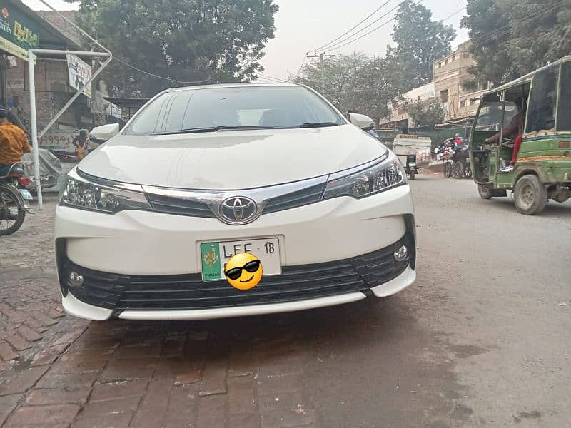 Toyota Corolla XLI 2018 white 1