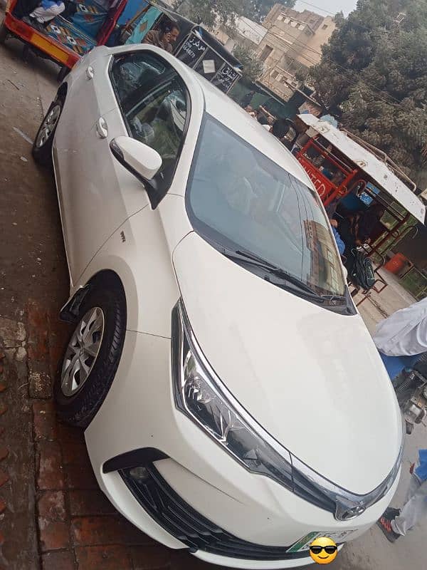 Toyota Corolla XLI 2018 white 2