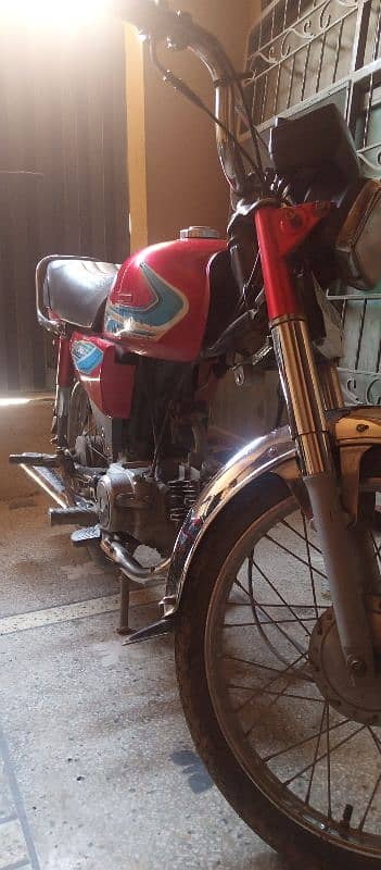 Honda 70 exchange possible Han Honda 125 ka sth 4