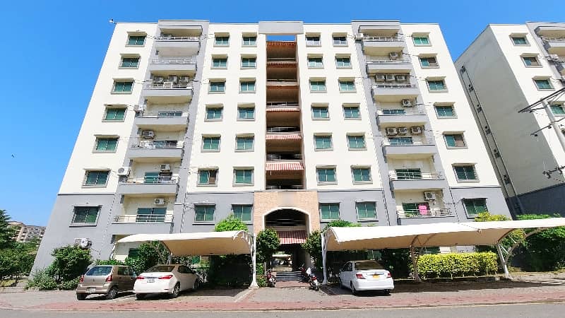 Superb And Open View 10 MARLA 3 BED FLAT ON 6th Floor Is Available For Sale In ASKARI-11 LAHORE 0