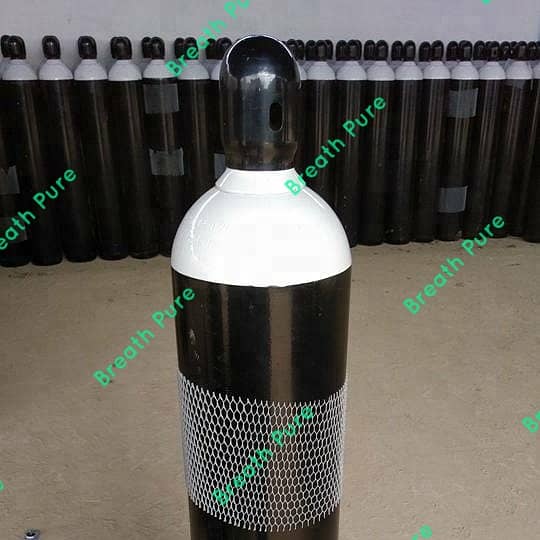 Medical Oxygen Cylinders Available 4