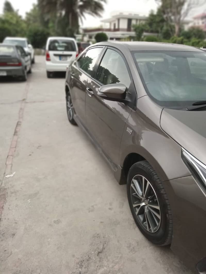 Toyota Corolla Altis Automatic 1.6 2018 Model 2