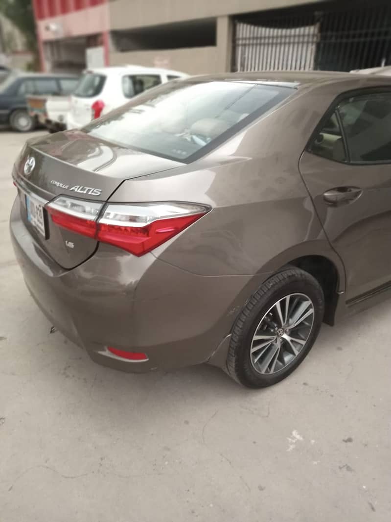 Toyota Corolla Altis Automatic 1.6 2018 Model 3