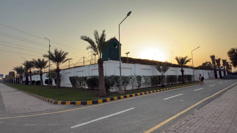 GOLDEN OPPORTUNITY FOR INVESTORS TO BUY 3 MARLA PLOT 1