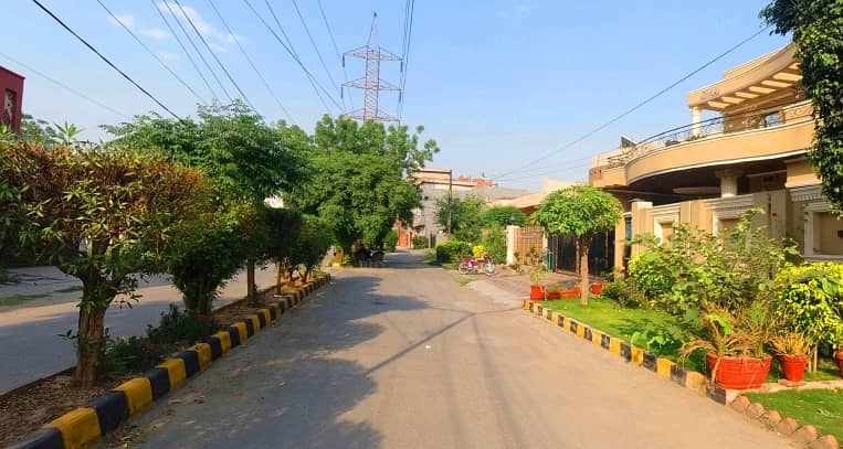 House In Punjab Small Industries Colony, For A Reasonable Price Of Rs. 21300000/- 3