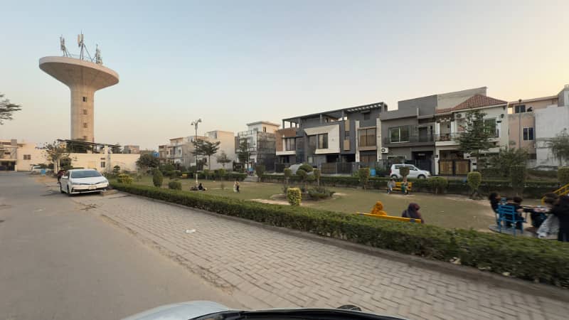 Cheapest 3 Marla Plot For Sale In Umer Block 16