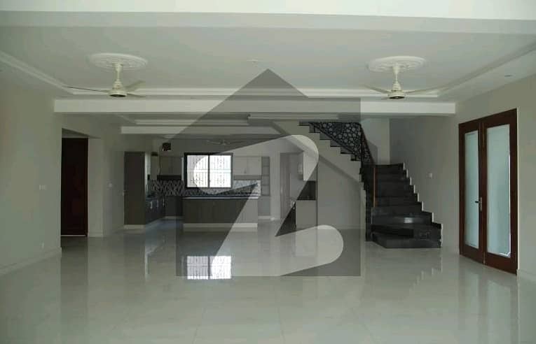 A 32 Kanal Farm House Located In Wagha Town Is Available For Sale 12