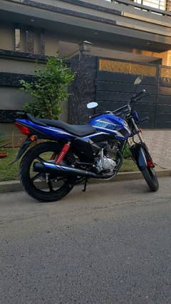 Honda CB 125F