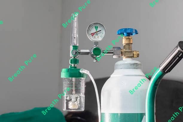 Oxygen Cylinder for medical use 11