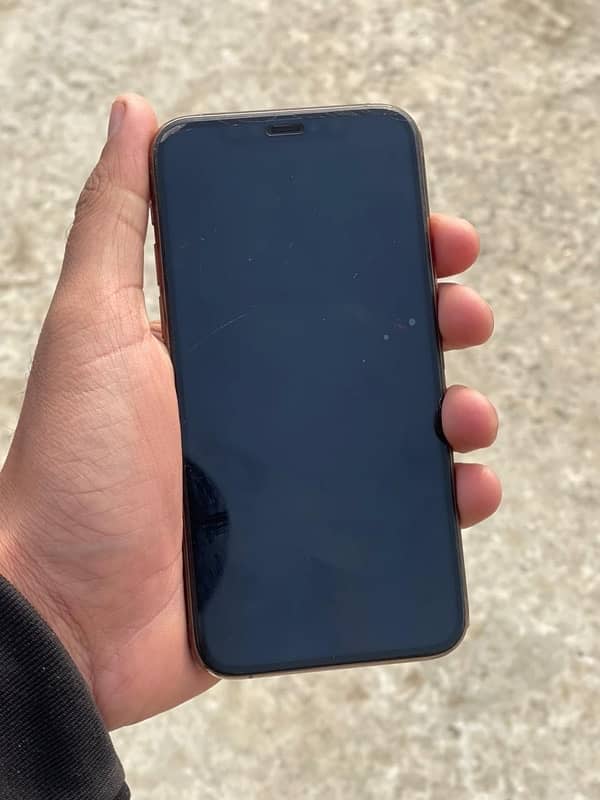 IPHONE 11 pro PTA 4