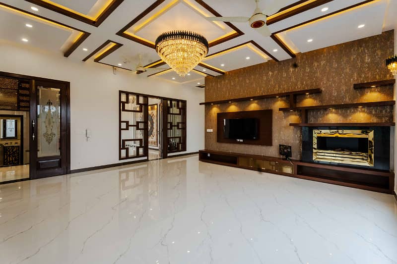 "Original Pictures Attached, Mazher Munir Design Luxurious 1-Kanal Modern Home With Premium Finishes For Sale" 5