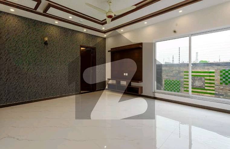 "Original Pictures Attached, Mazher Munir Design Luxurious 1-Kanal Modern Home With Premium Finishes For Sale" 9