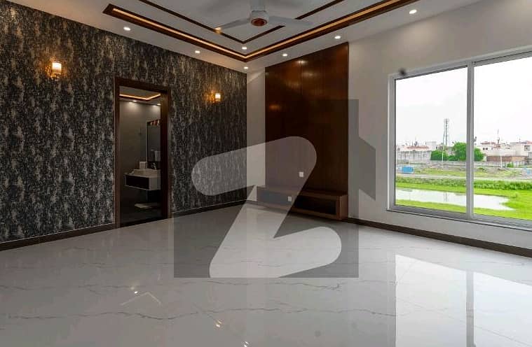 "Original Pictures Attached, Mazher Munir Design Luxurious 1-Kanal Modern Home With Premium Finishes For Sale" 12