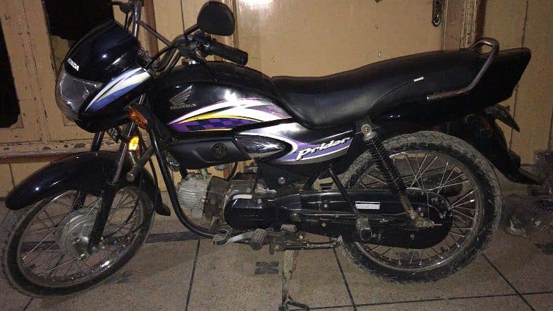 Honda pridor model Good condition Saaf kam chli h 1