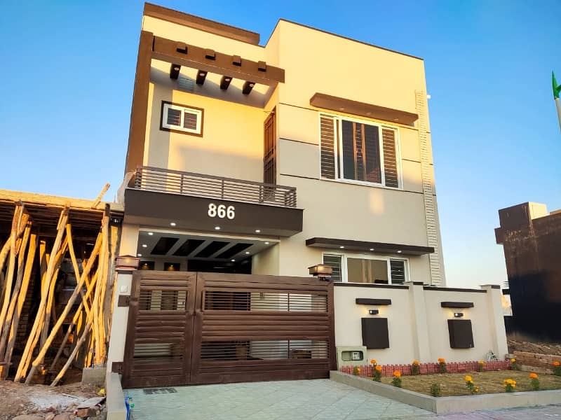 For Sale Bahria Phase 8 M Block 5 Marla House Brand New 0