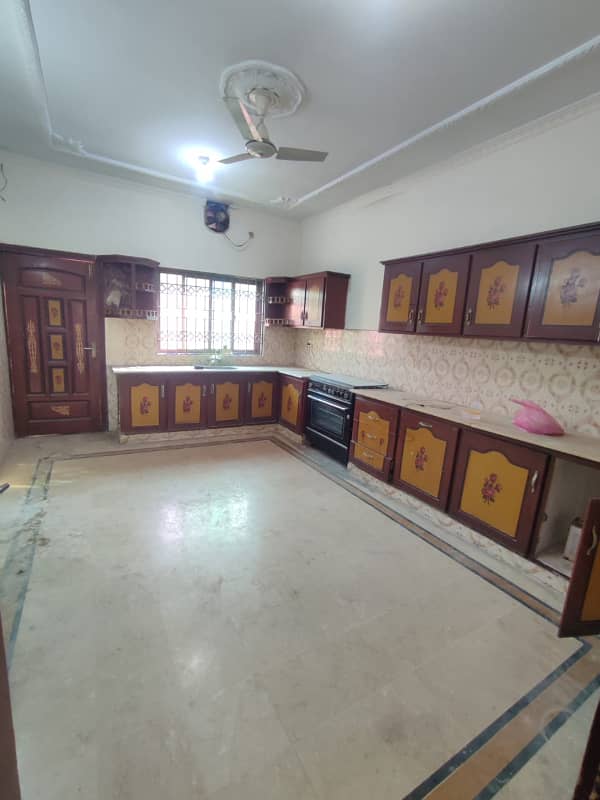 Beautiful 600 square yards upper portion available for rent in g-10 Islamabad at maine double road, 3 bedrooms with bathrooms drawing with bathroom, TVL, servant quarter with bathroom, All meters separate and gate separate. 2