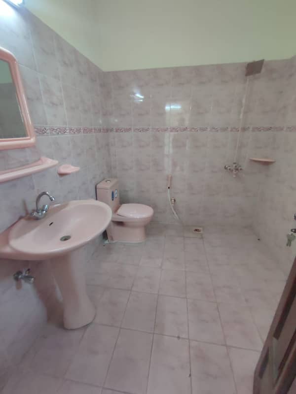 Beautiful 600 square yards upper portion available for rent in g-10 Islamabad at maine double road, 3 bedrooms with bathrooms drawing with bathroom, TVL, servant quarter with bathroom, All meters separate and gate separate. 10