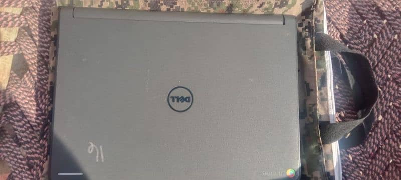 Dell Chrome Book 0