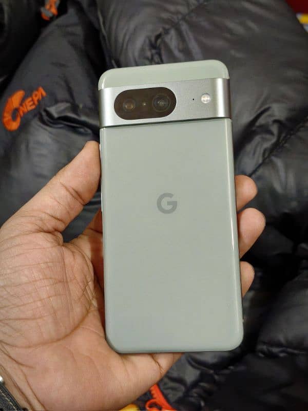 Google Pixel 8 7