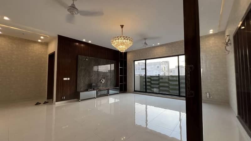 Kanal 6 Bed Superb Double Storey House In Wapda Town 1