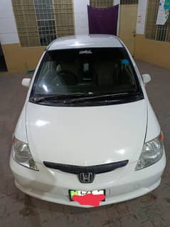 For sale Honda City  2005 model white color contact 03092677043