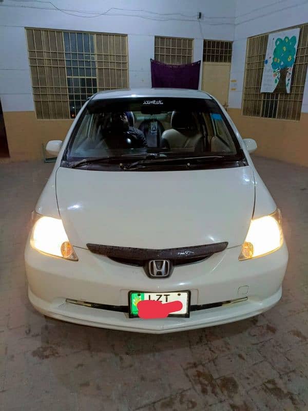 For sale Honda City  2005 model white color contact 03092677043 1