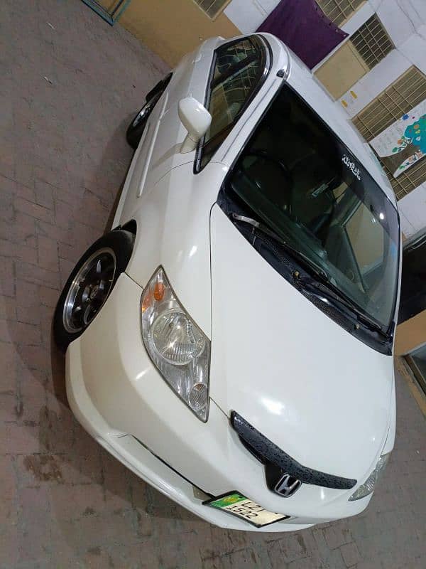 For sale Honda City  2005 model white color contact 03092677043 8