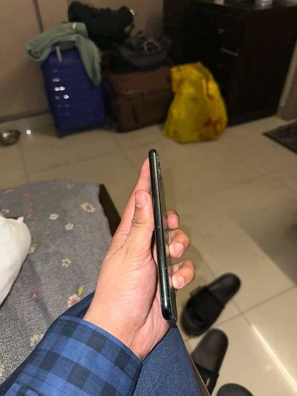 IPHONE 11 PRO MAX 1