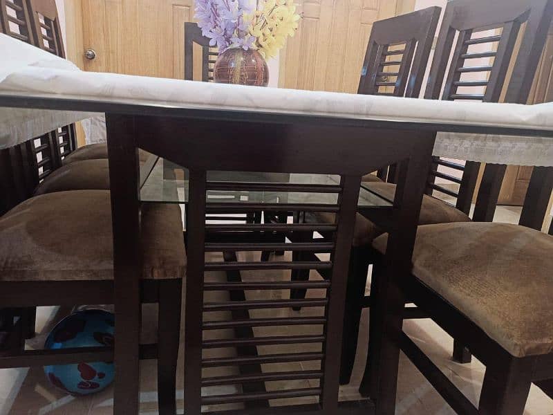 Dinning Table with 8 chairs 1