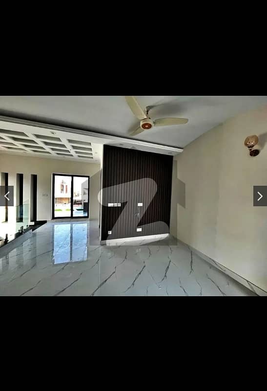 2 Kanal luxury bungalow ideal location 4