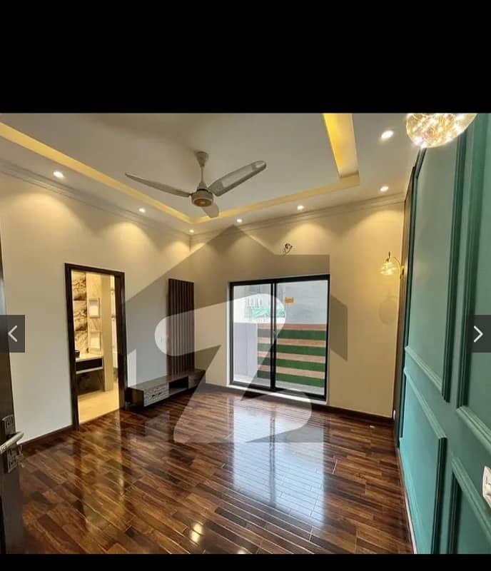 2 Kanal luxury bungalow ideal location 7