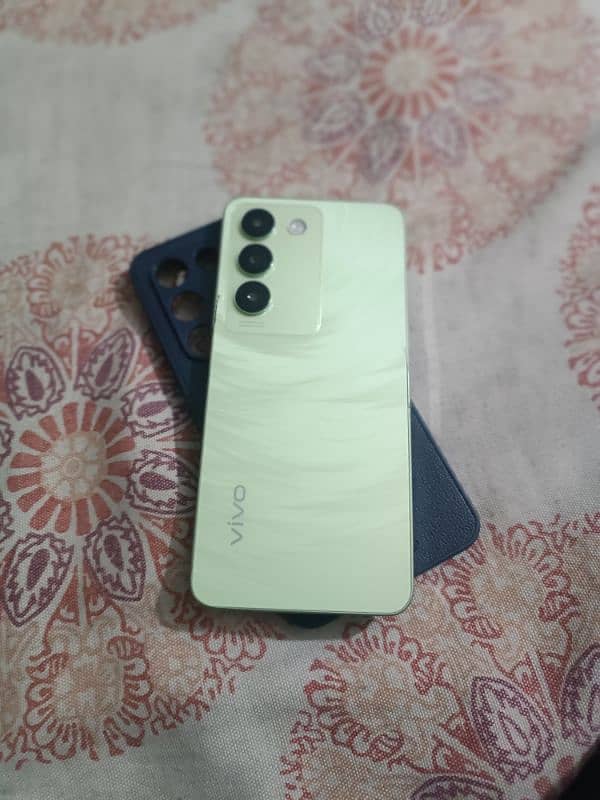 Vivo Y100 10 maa kee warranty condition 10 off 10 8GB 256 for sale hy 0