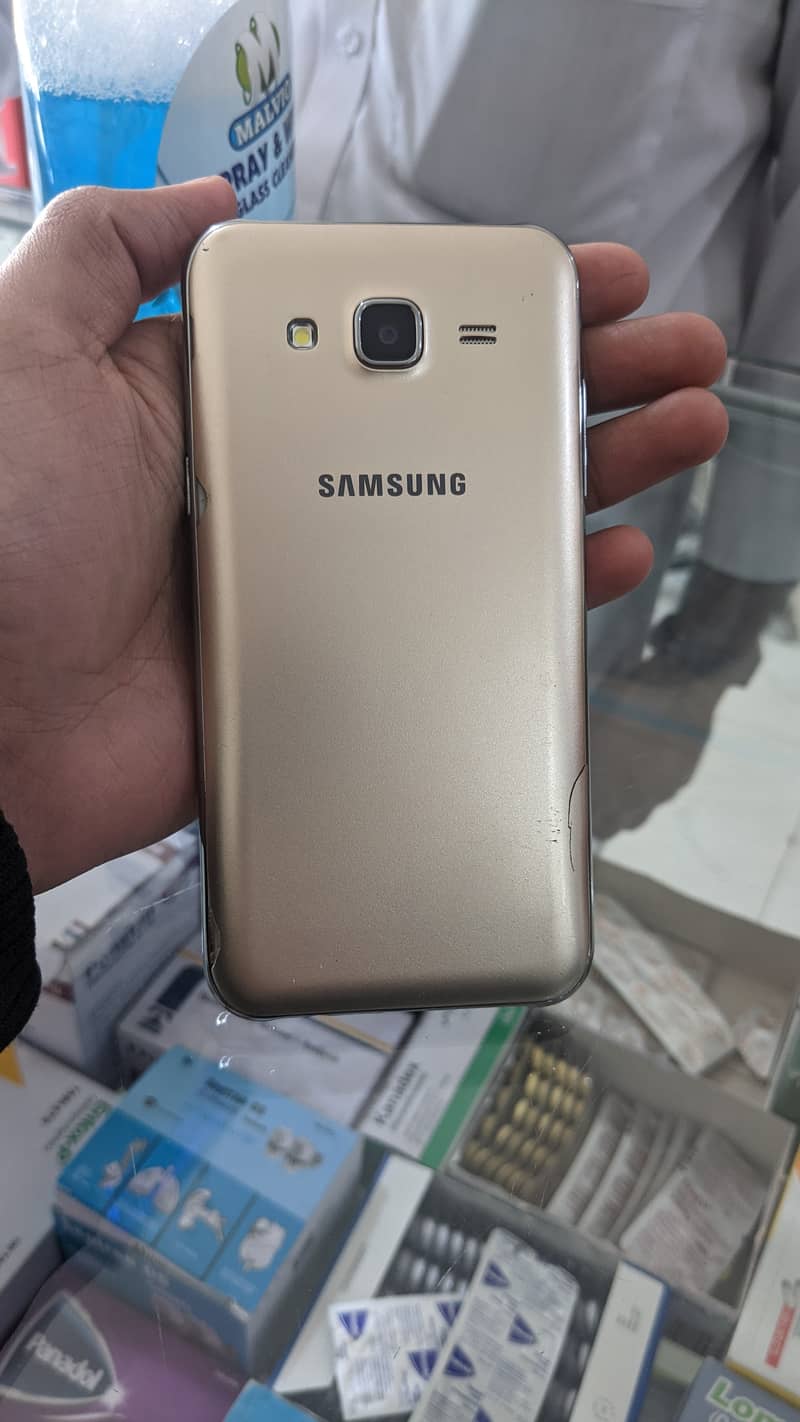 Samsung Mobile J5 0