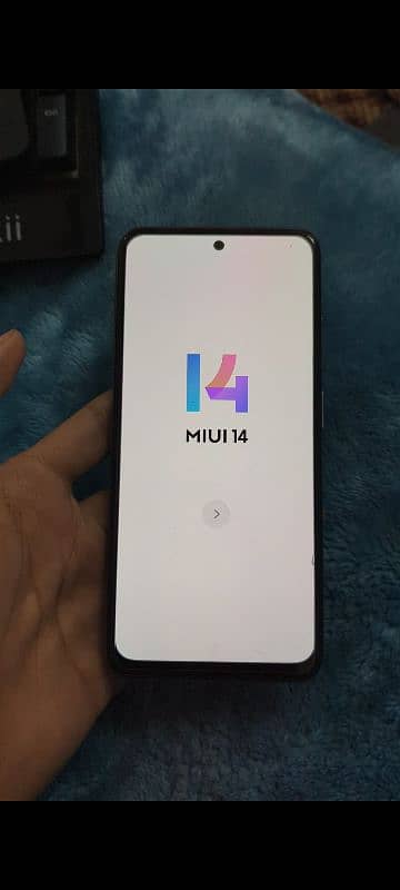 Redmi Note 10 in 10/10 condition with new battery and box 5