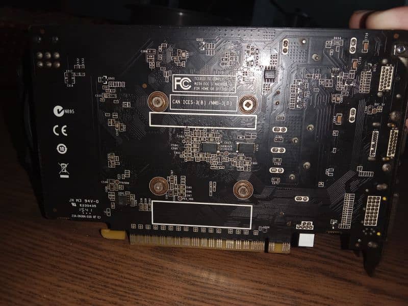 Graphic card ZT-70605-10M 1