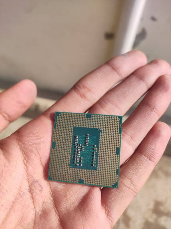 Intel Core i3 4th Gen 4130 3.40 GHz 2