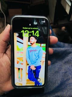 I phone 11 for sale non pta no any fault num 03055743211