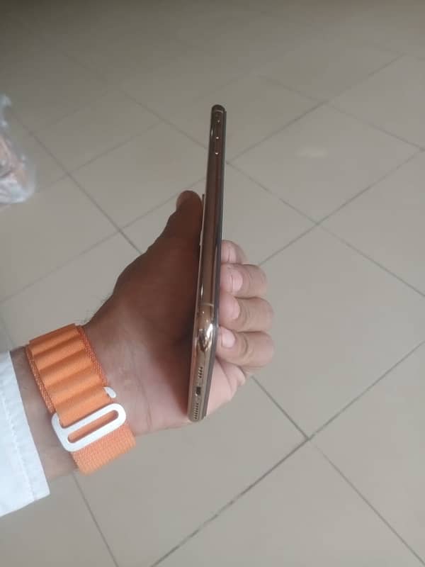 i phone xs max 256gb PTA approved 1