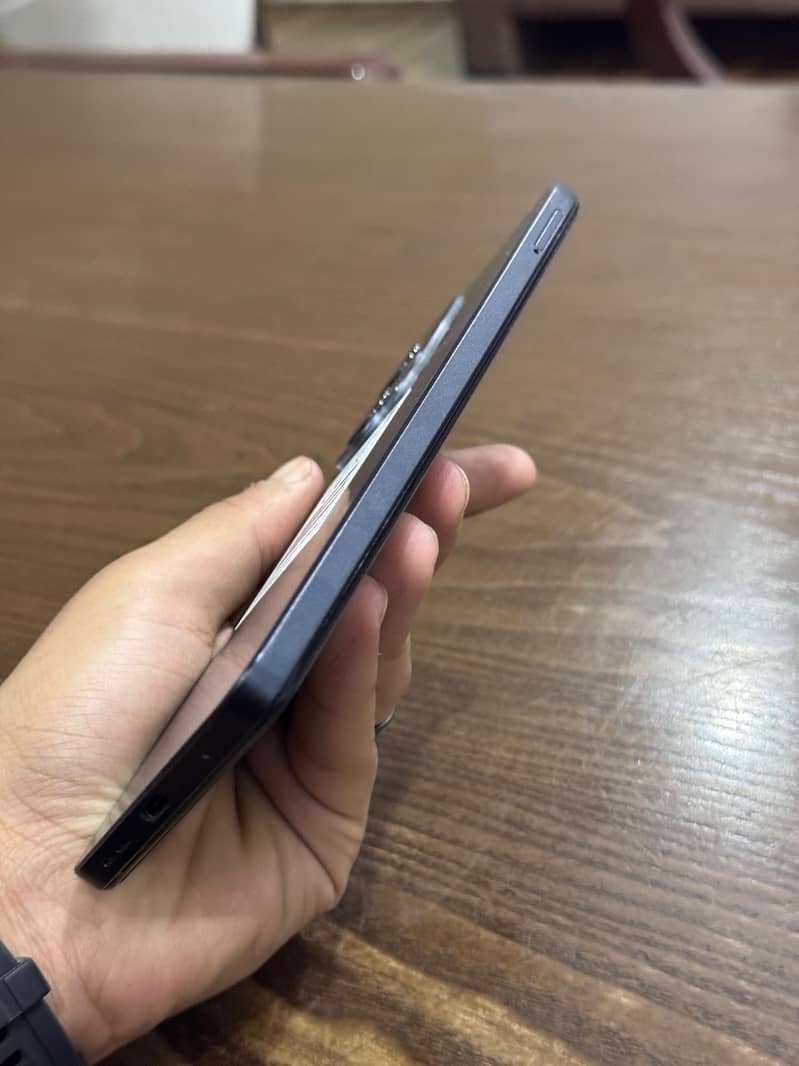 Redmi Note 12 (6,128) 4