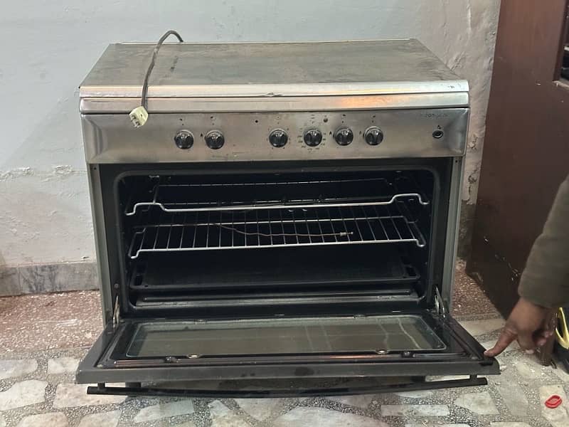 Cooking Range (Stove) 0