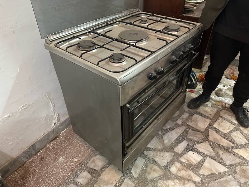 Cooking Range (Stove) 4