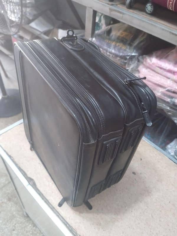 English Luggage - Bag & Suitcase Sales and Repairs in F. B Area blk 14 10