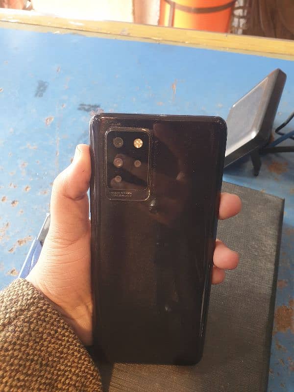 Infinix note 10 pro with box + orignal charger 2