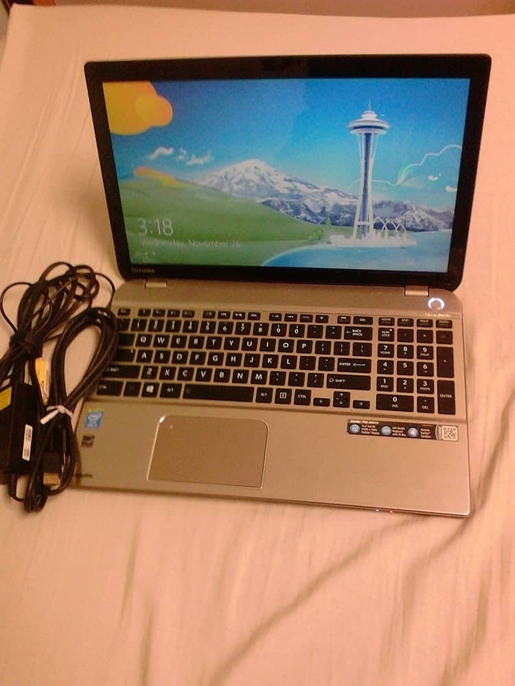 Toshiba Laptop Silver Collor 4th Genration 0