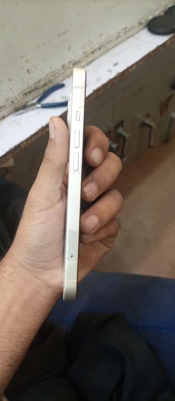 Iphone 13 non pta jv 128 gb Demanding White color 2