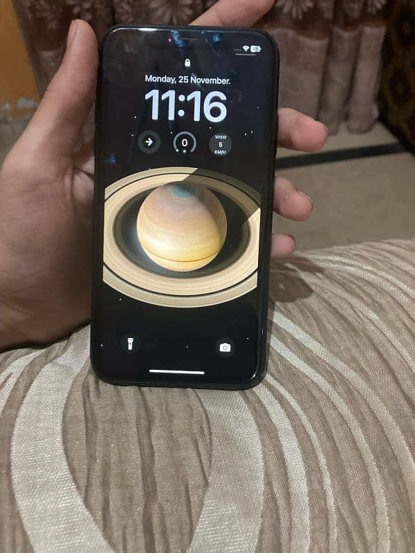 iphone XR 0